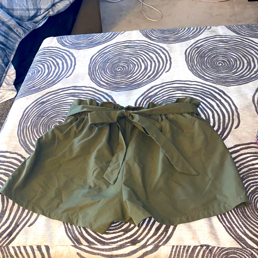 Olive belted paper bag shorts